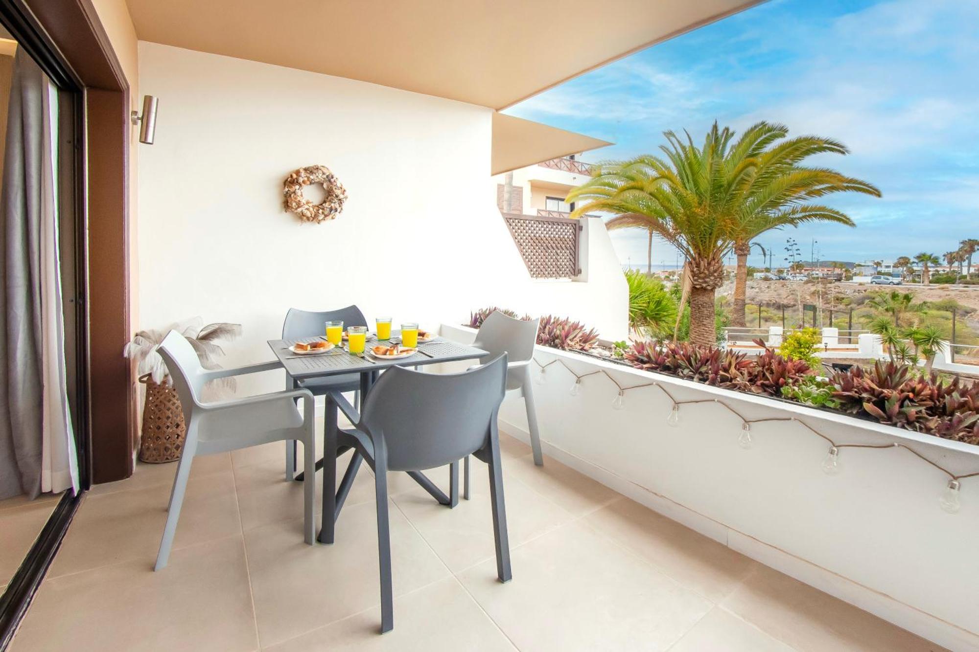 Newly Renovated, Luxurious Apartment With A Heated Pool, 259 San Miguel de Abona Exterior photo