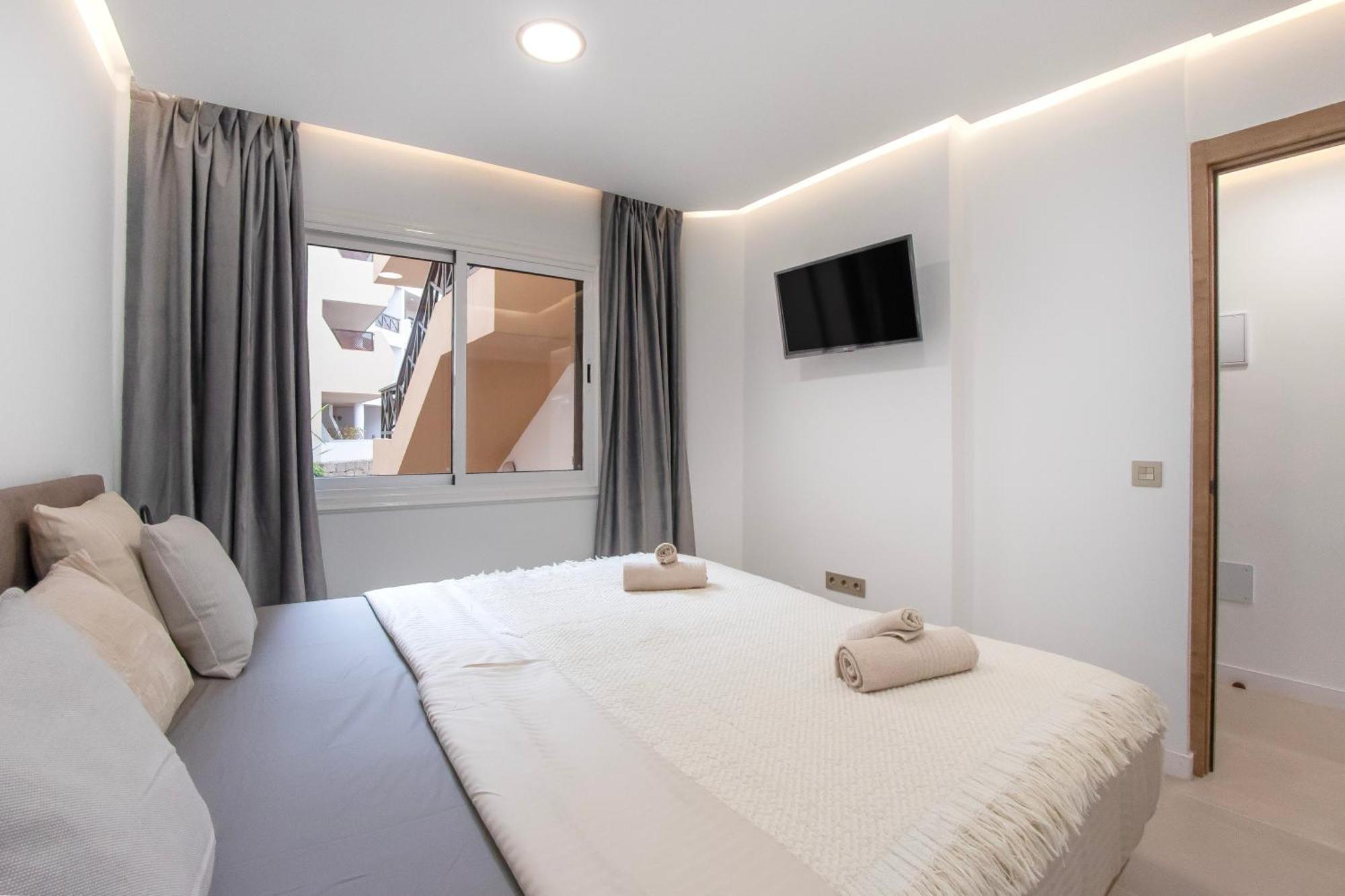 Newly Renovated, Luxurious Apartment With A Heated Pool, 259 San Miguel de Abona Exterior photo